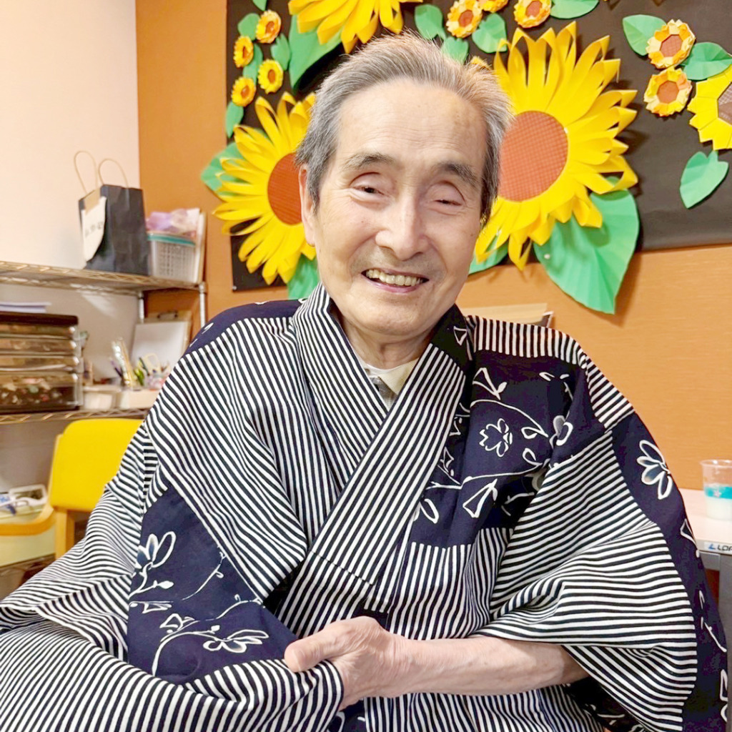 浴衣を着て笑顔の利用者さま
