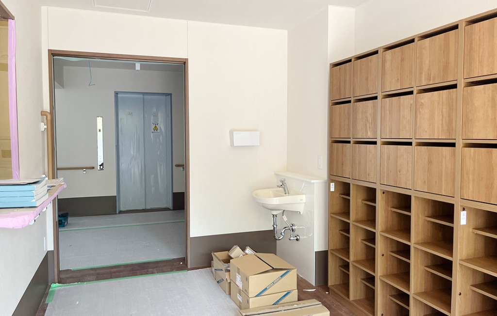 工事中のナーシング和楽縁豊明　玄関