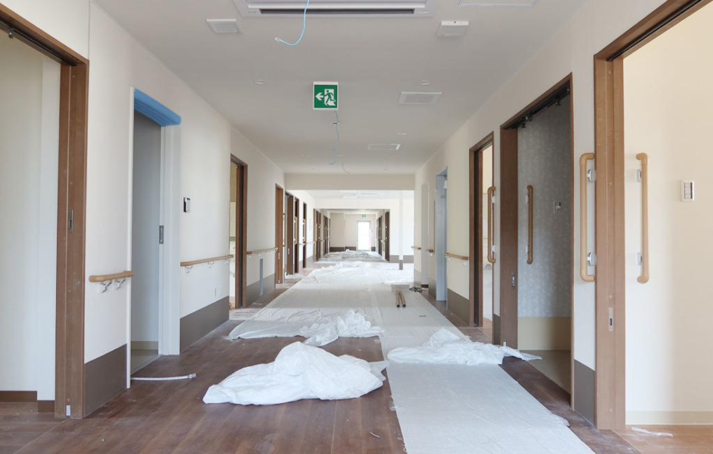 工事中のナーシング和楽縁豊明　廊下