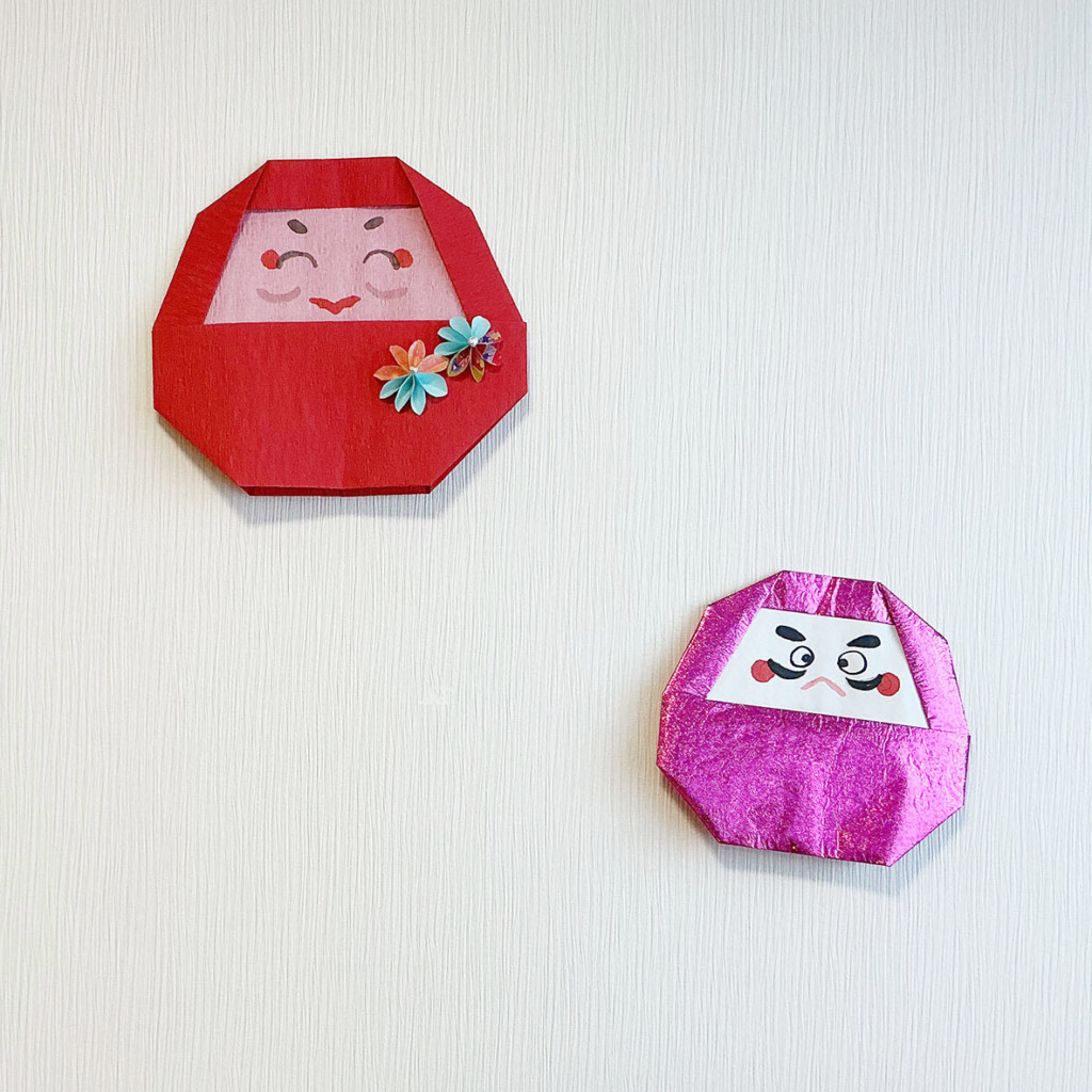 だるまさんの折り紙の壁飾り