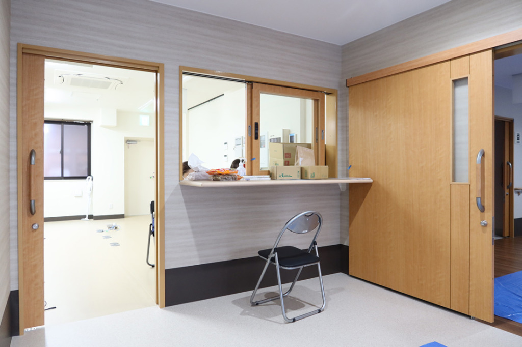 ナーシング和楽縁高坂　事務所入口